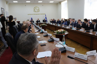 Курское городское Собрание приняло решение о досрочном прекращении полномочий Главы города Курска  Игоря Куцака